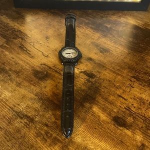 Black White House Black Market Watch